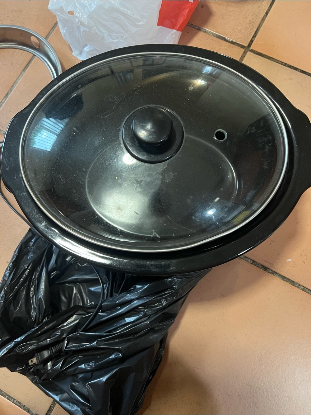 Black Hamilton Beach 5-Quart Slow Cooker